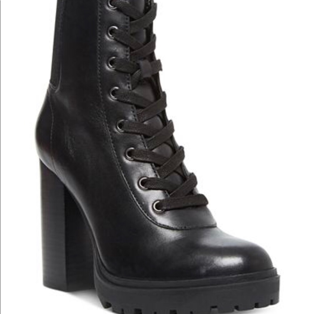 Steve Madden Latch Lace up  Hiker Boot